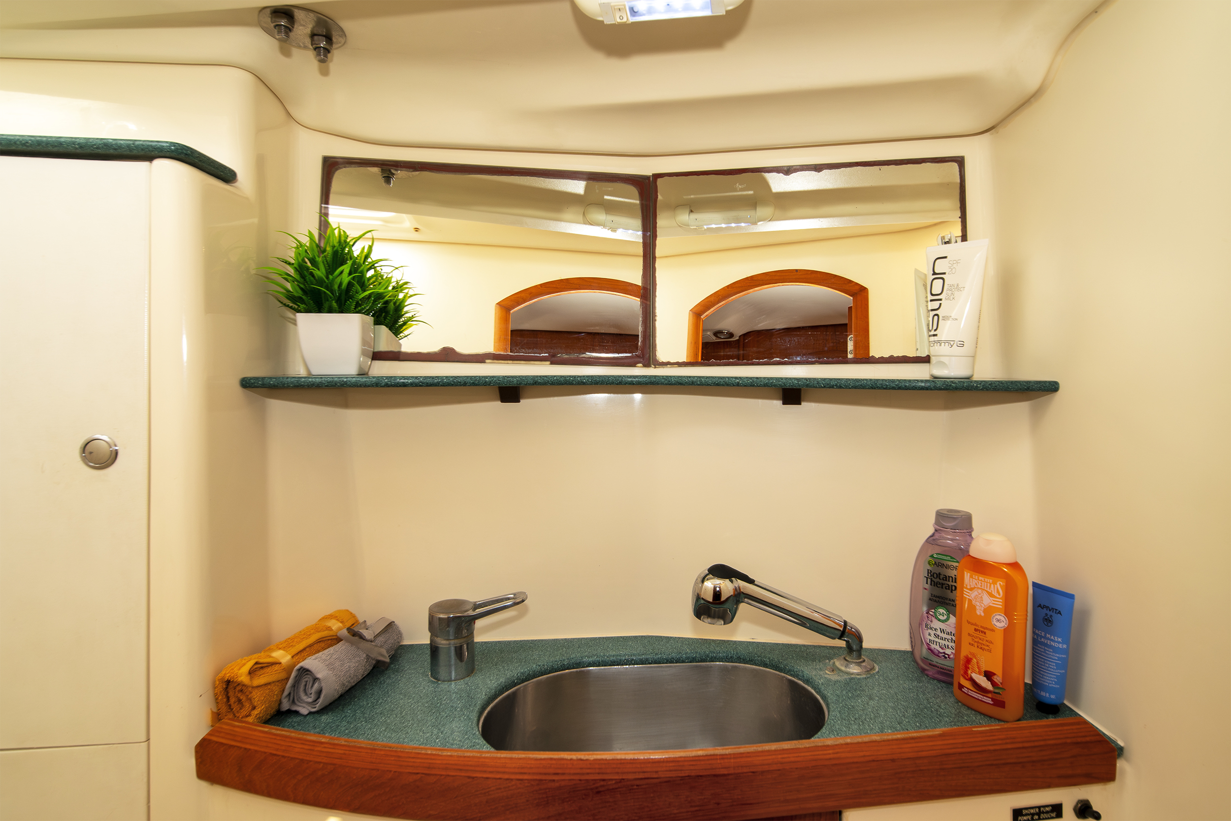 Sun Odyssey 43 — photo 10