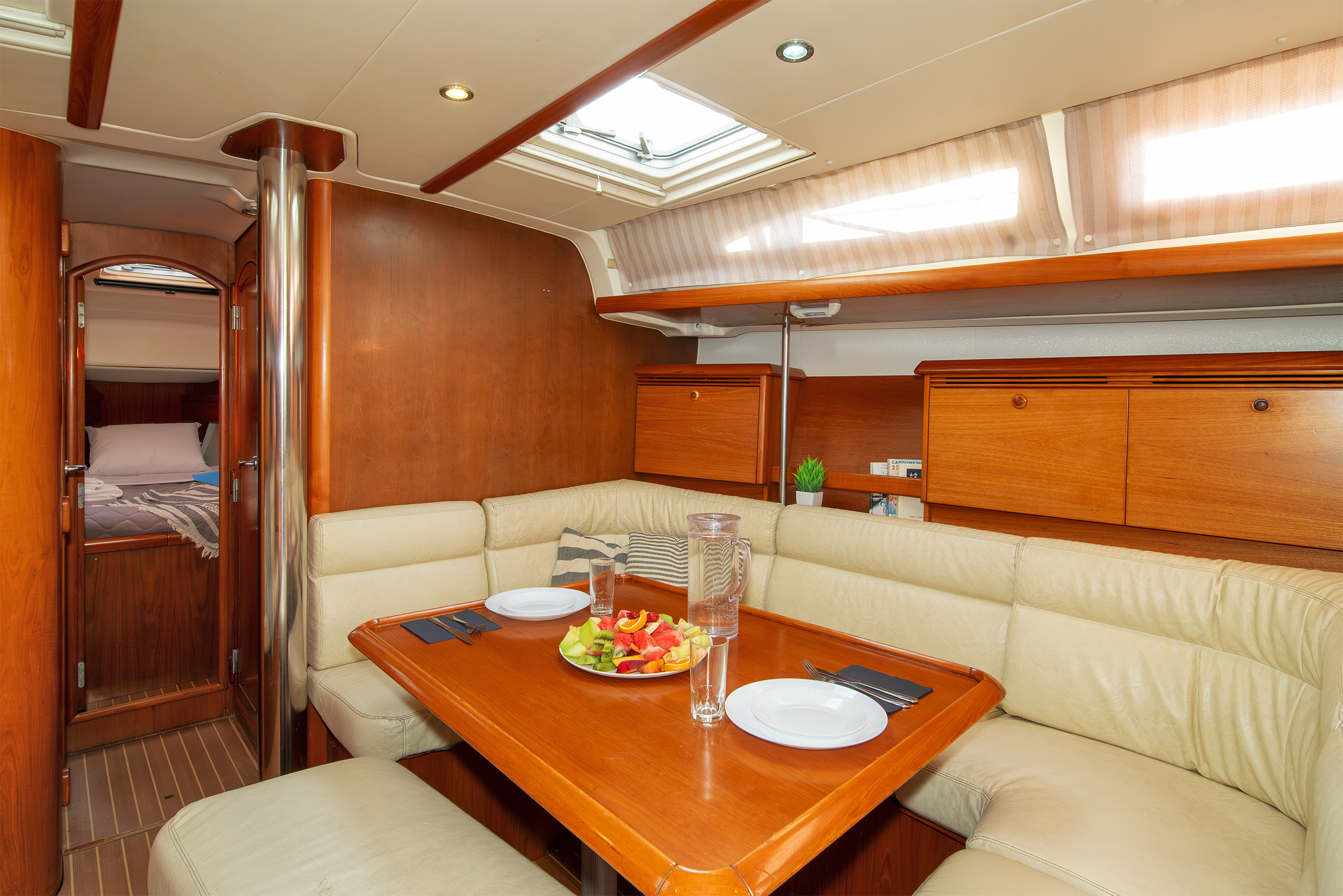 Sun Odyssey 43 — photo 12