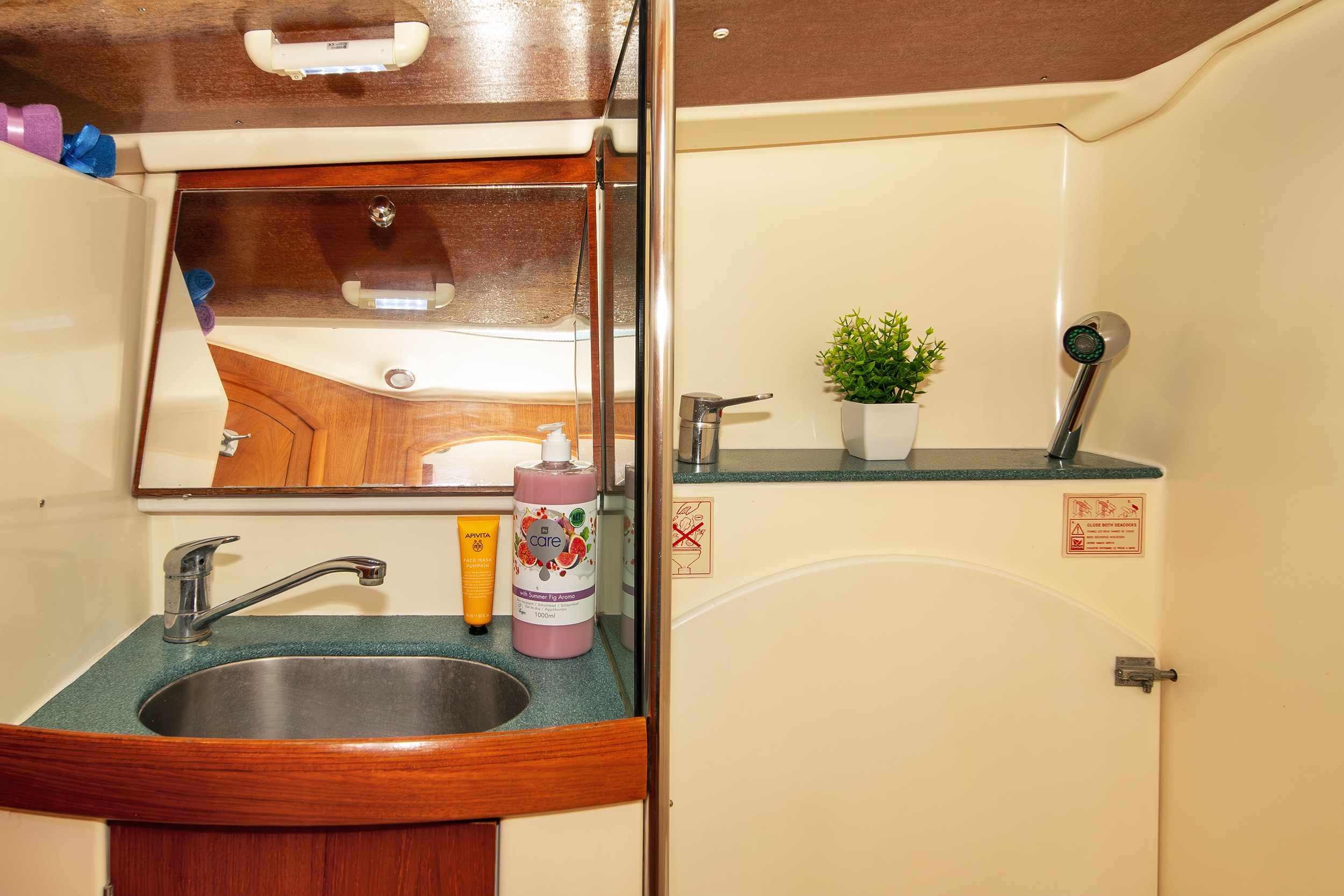 Sun Odyssey 43 — photo 17