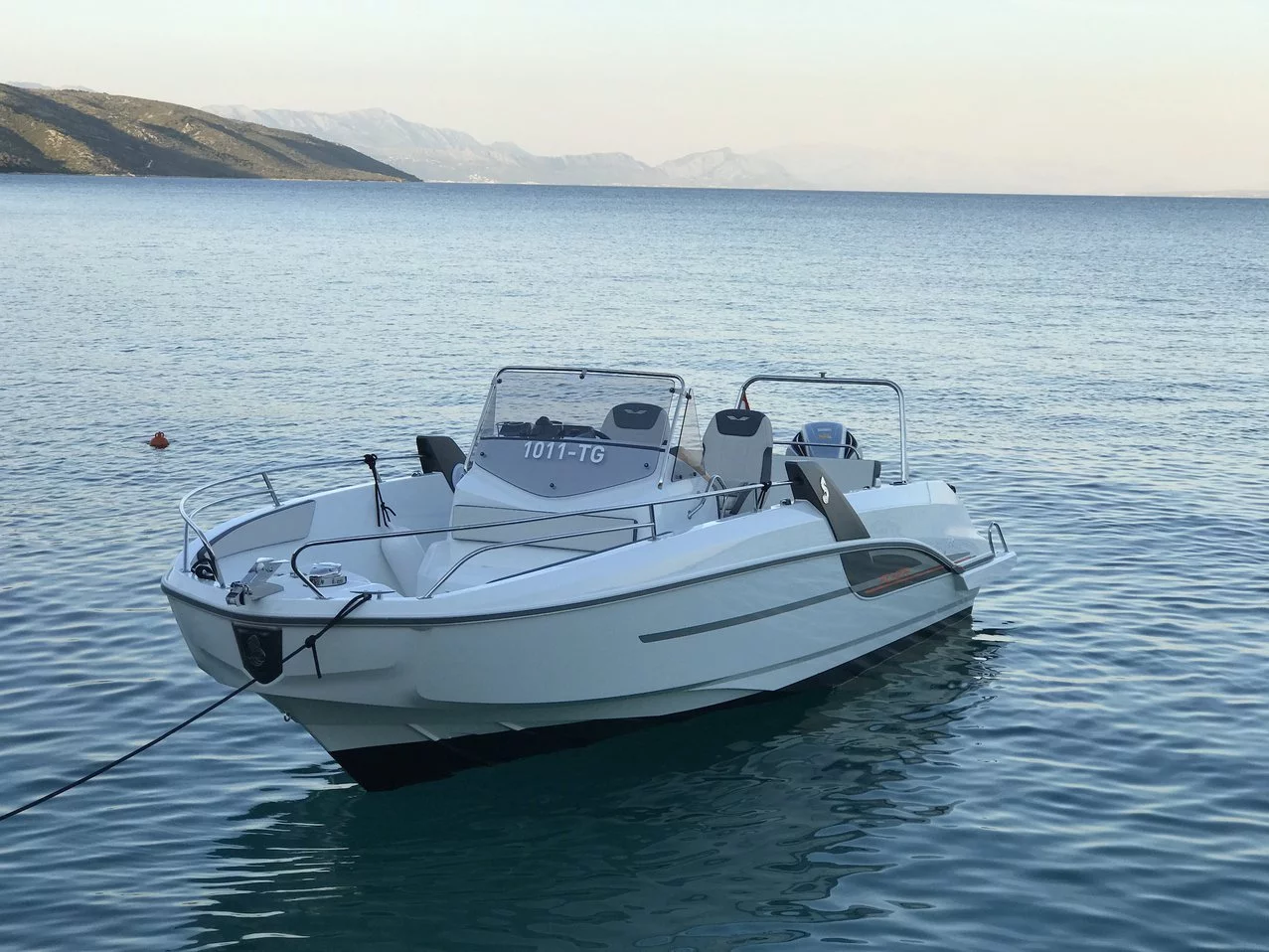 Beneteau Flyer 7.7 Space Deck (Beneath Flyer 7.7 Space Deck)  - 1