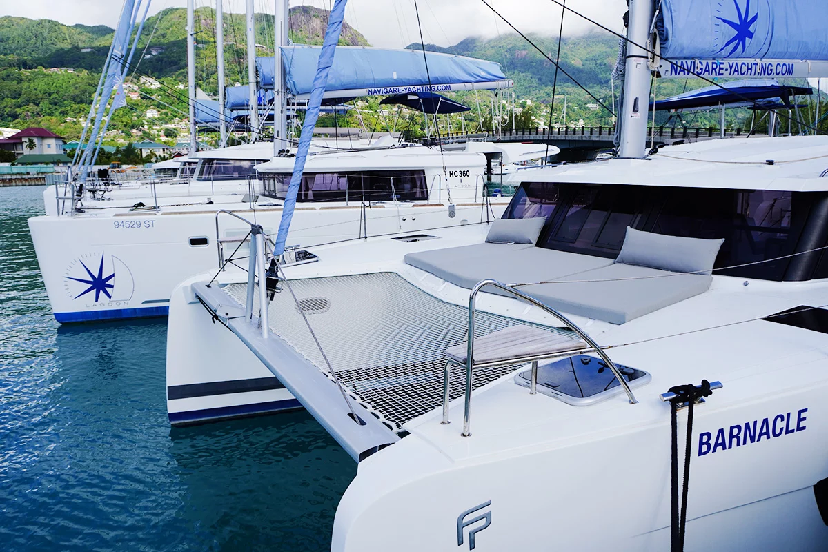 Fountaine Pajot Isla 40 - 4 cab. (Barnacle)  - 10