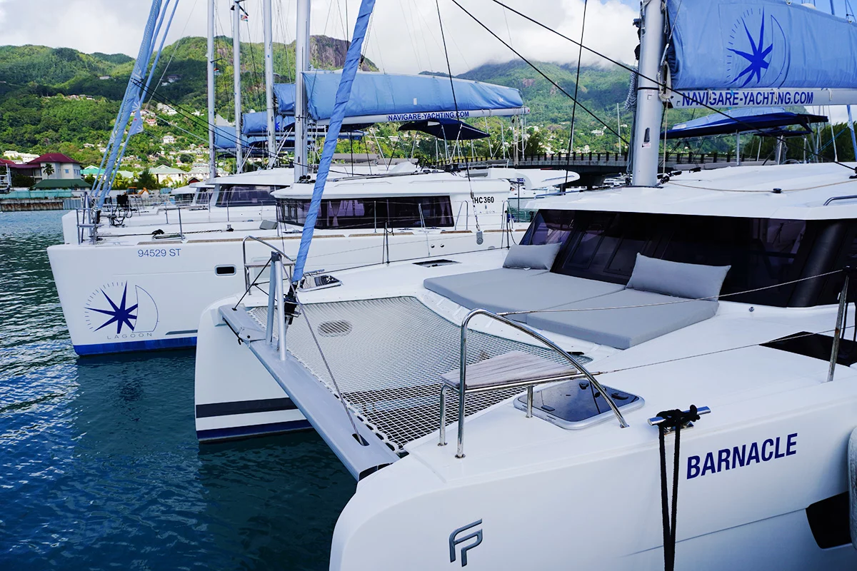 Fountaine Pajot Isla 40 - 4 cab. (Barnacle)  - 11