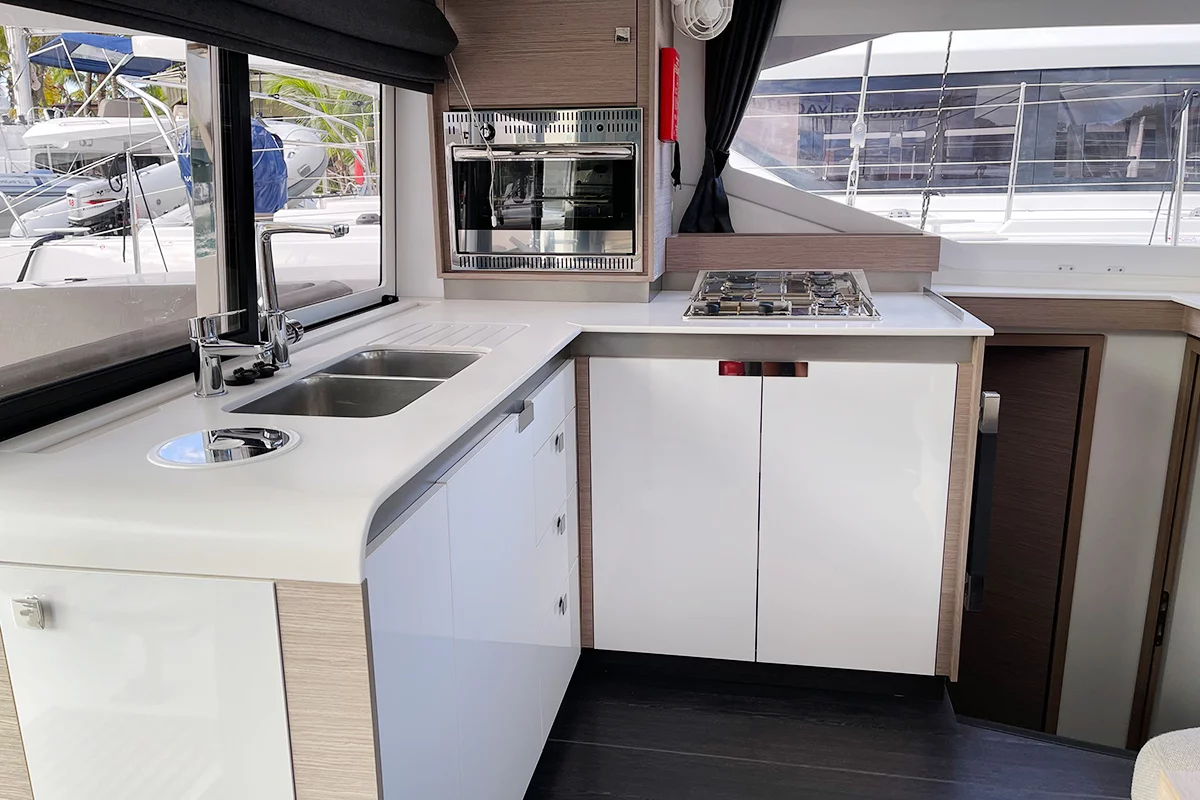 Fountaine Pajot Isla 40 - 4 cab. (Barnacle)  - 22