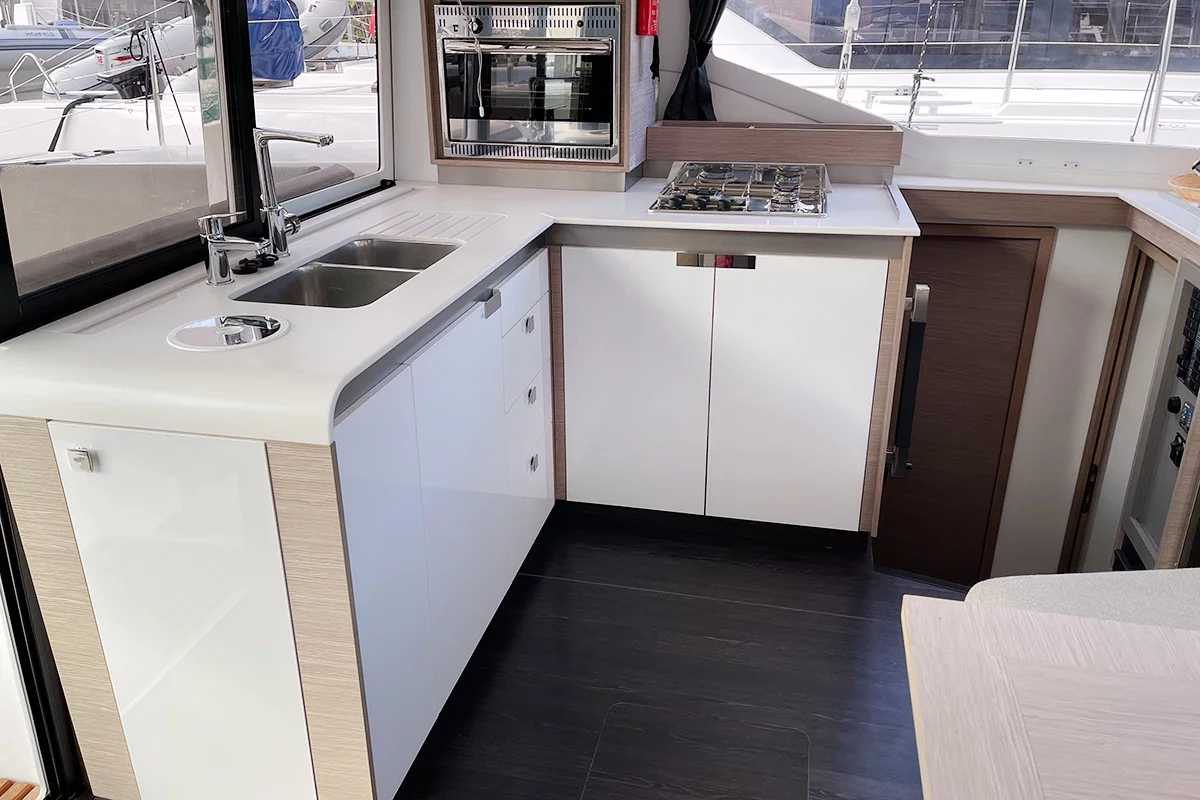Fountaine Pajot Isla 40 - 4 cab. (Barnacle)  - 24
