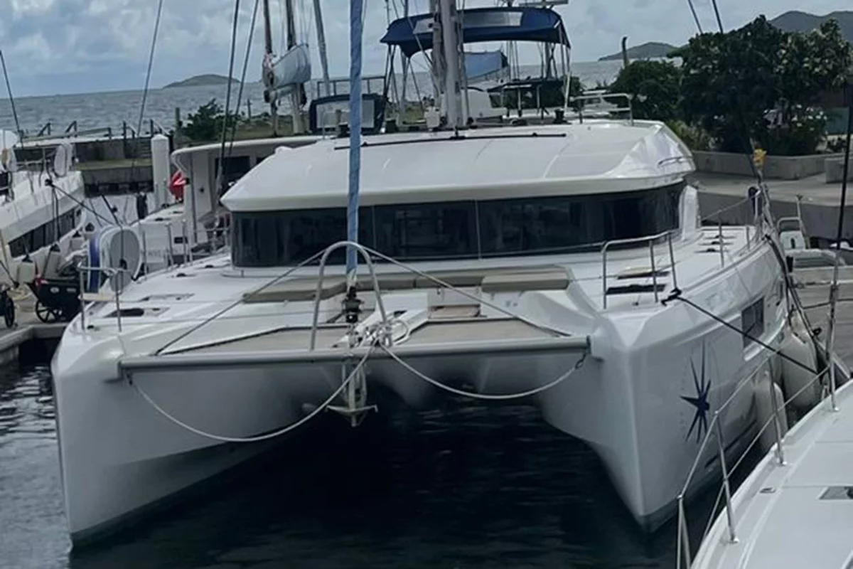 Lagoon 50 - 6 + 2 cab. (Bottoms up)  - 2