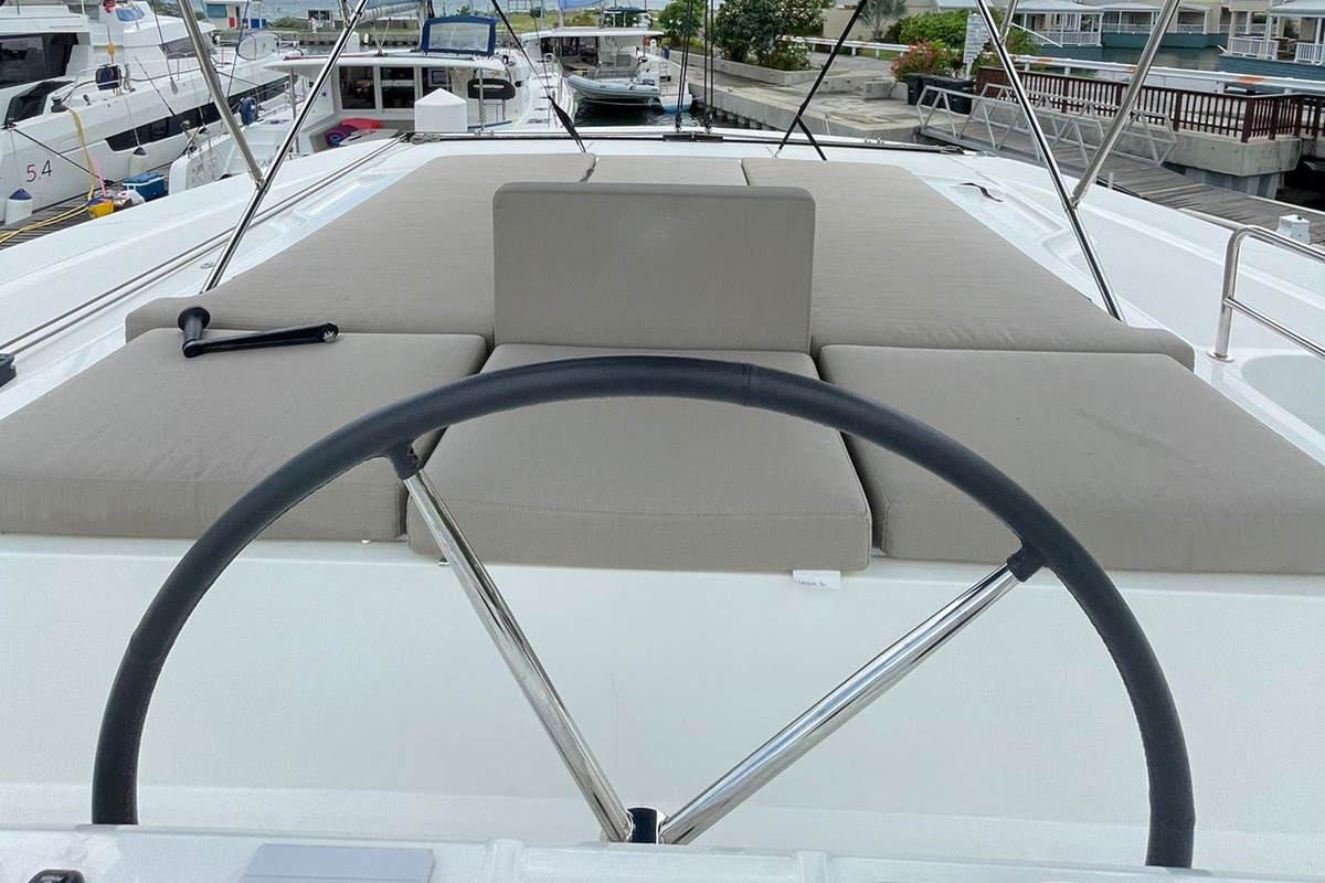 Photo #12 - Lagoon 50 - 6 + 2 cab. (Bottoms up) in Nanny Cay - 36021