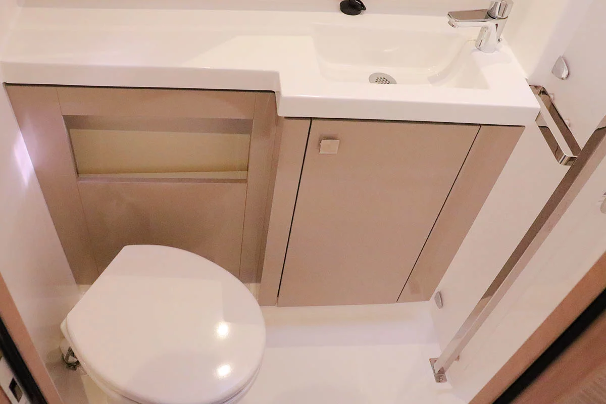 Fountaine Pajot Tanna 47 - 5 + 1 cab. (Instigator)  - 26