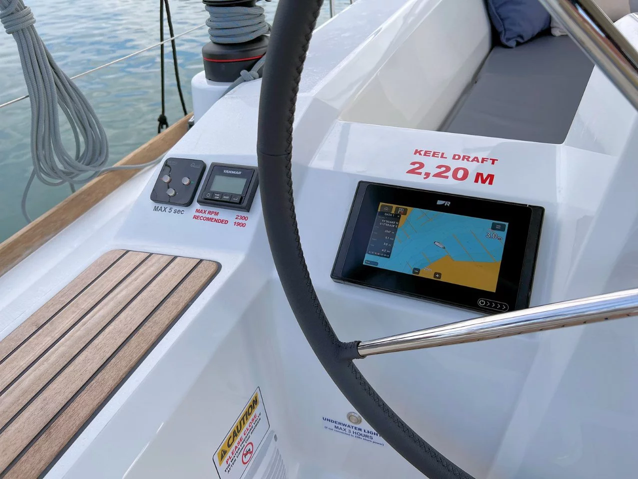 Oceanis 38.1 (Jana)  - 10