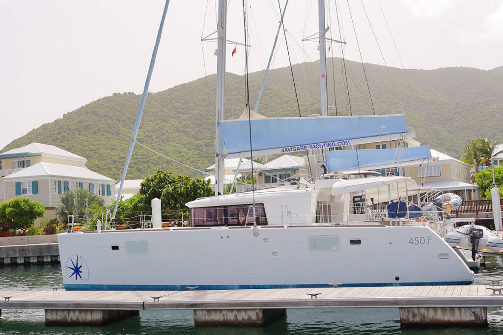 Photo #1 - Lagoon 450 F - 4 + 2 cab. (Moët) in Nanny Cay - 36137