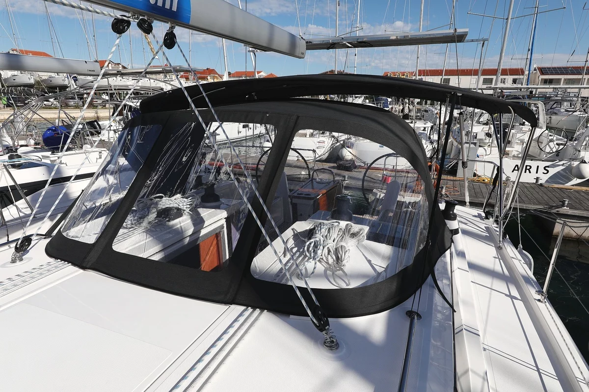 Bavaria C42 (SeaTime)  - 5