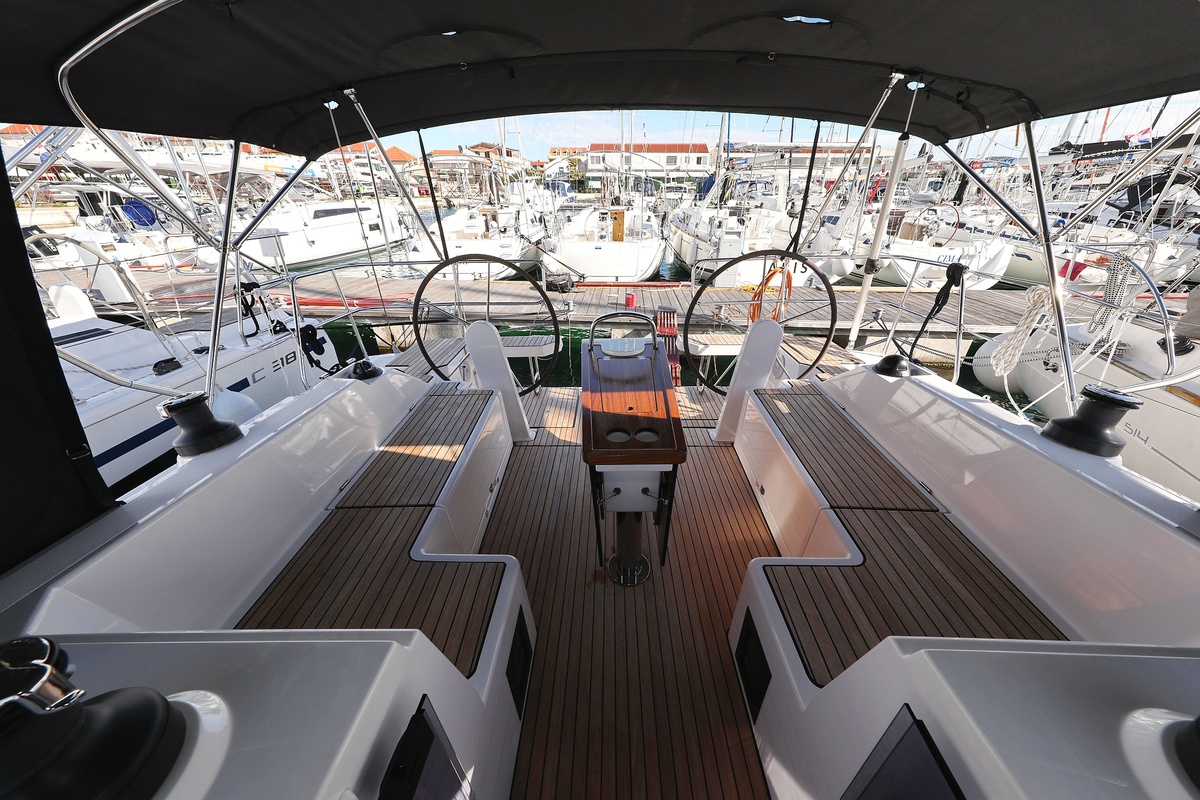 Photo #8 - Bavaria C42 (SeaTime) in Pirovac - 36148