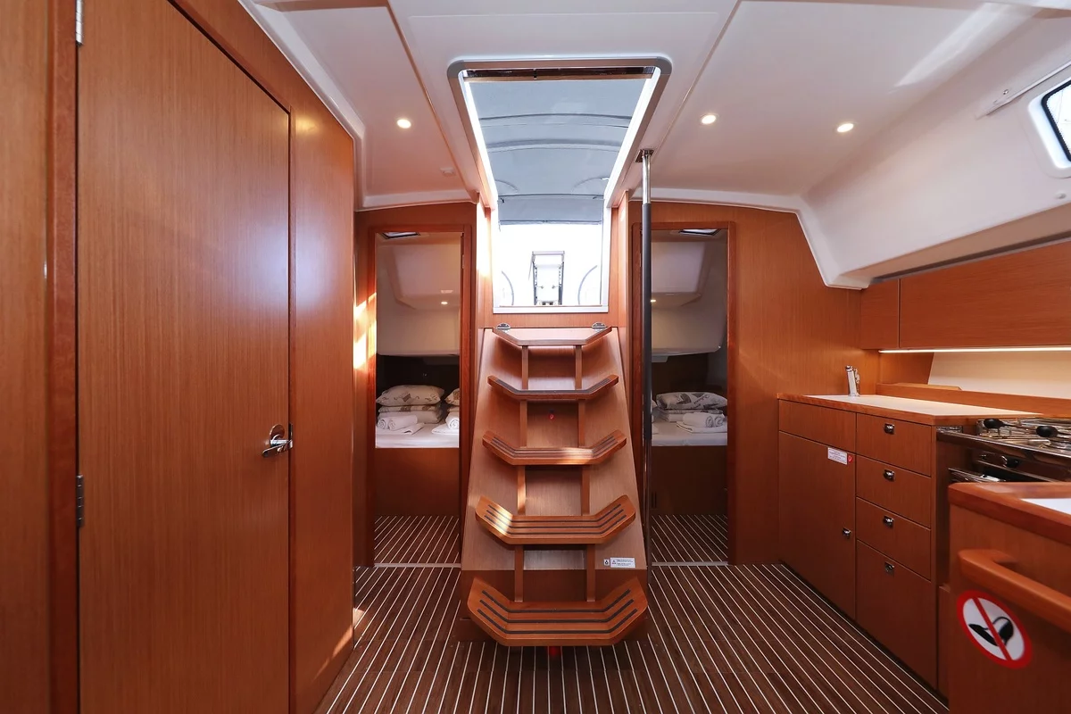 Bavaria C42 (SeaTime)  - 16