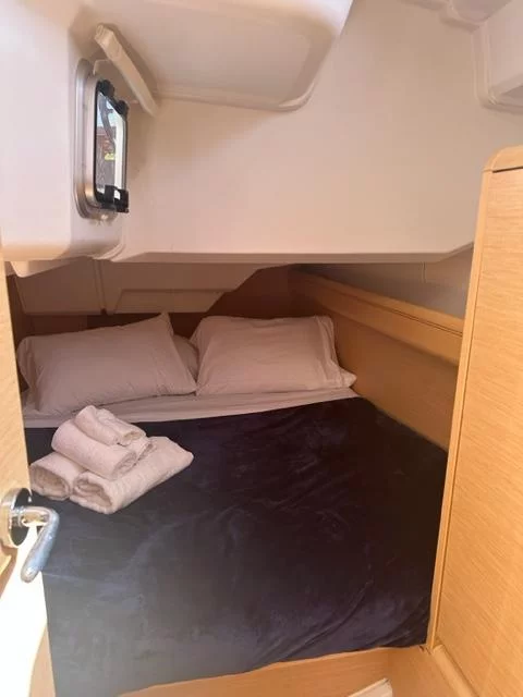 Sun Odyssey 389 (39 North)  - 9