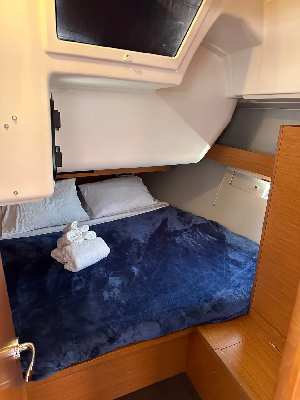 Dufour 430 - 3 cab. (Opportune Moment)  - 12