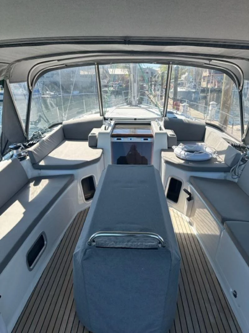 Jeanneau 51 (Recovery Room)  - 2