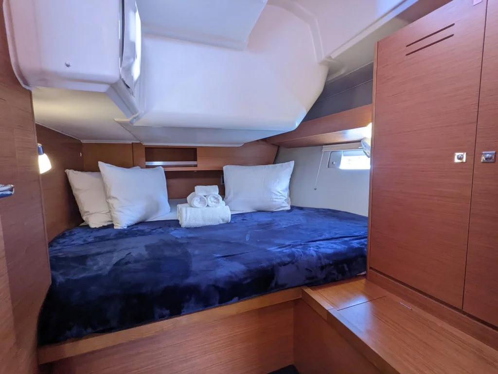 Dufour 430 (Hoosier Lady)  - 13