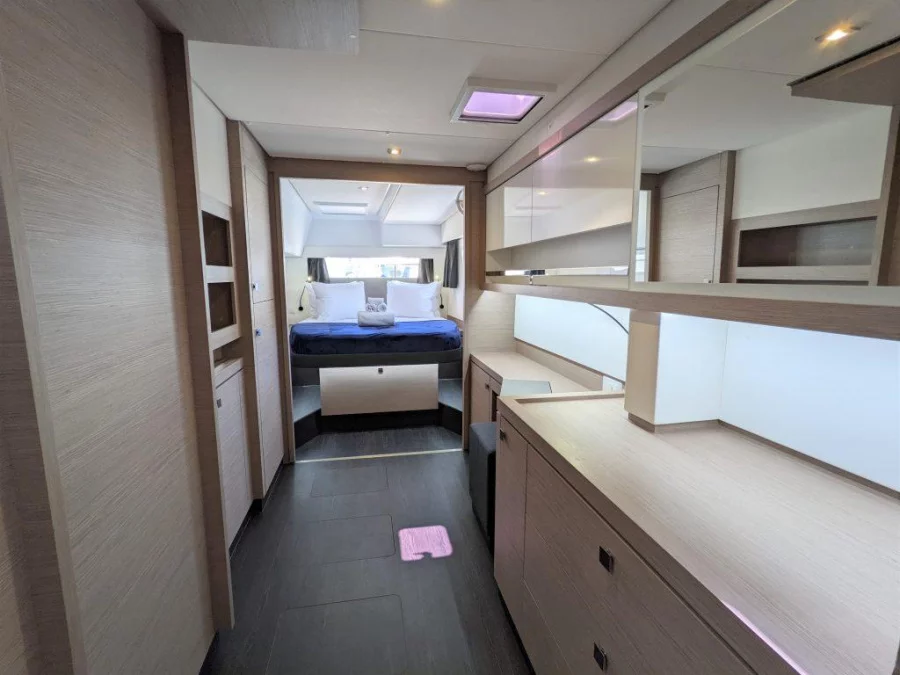 Fountaine Pajot Tanna 47 Maestro - 3 cab. (Satori)  - 13