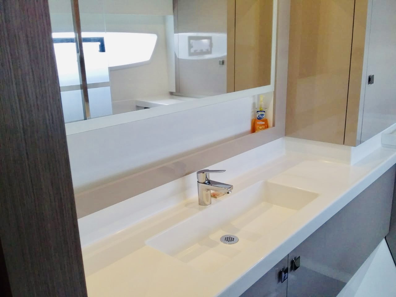 Photo #20 - Fountaine Pajot Astrea 42 Maestro (Serene Blue) en Nanny Cay - 36194