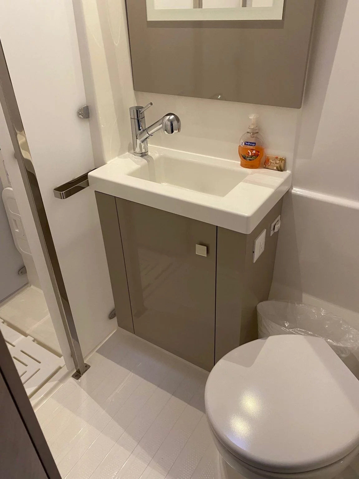 Fountaine Pajot Astrea 42 Maestro (Serene Blue)  - 21
