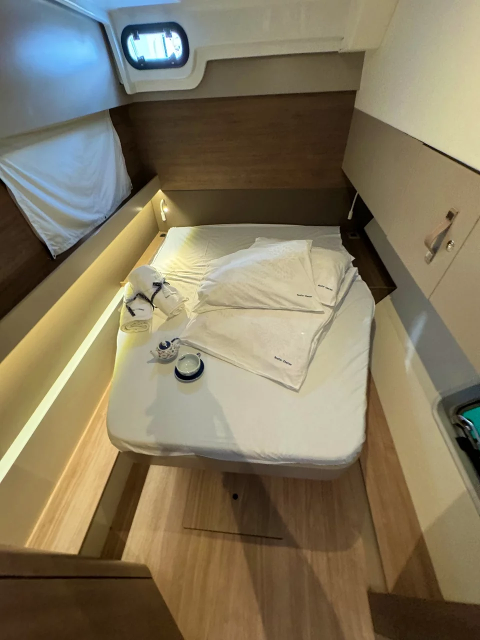 Bali Catspace (Compass)  - 18