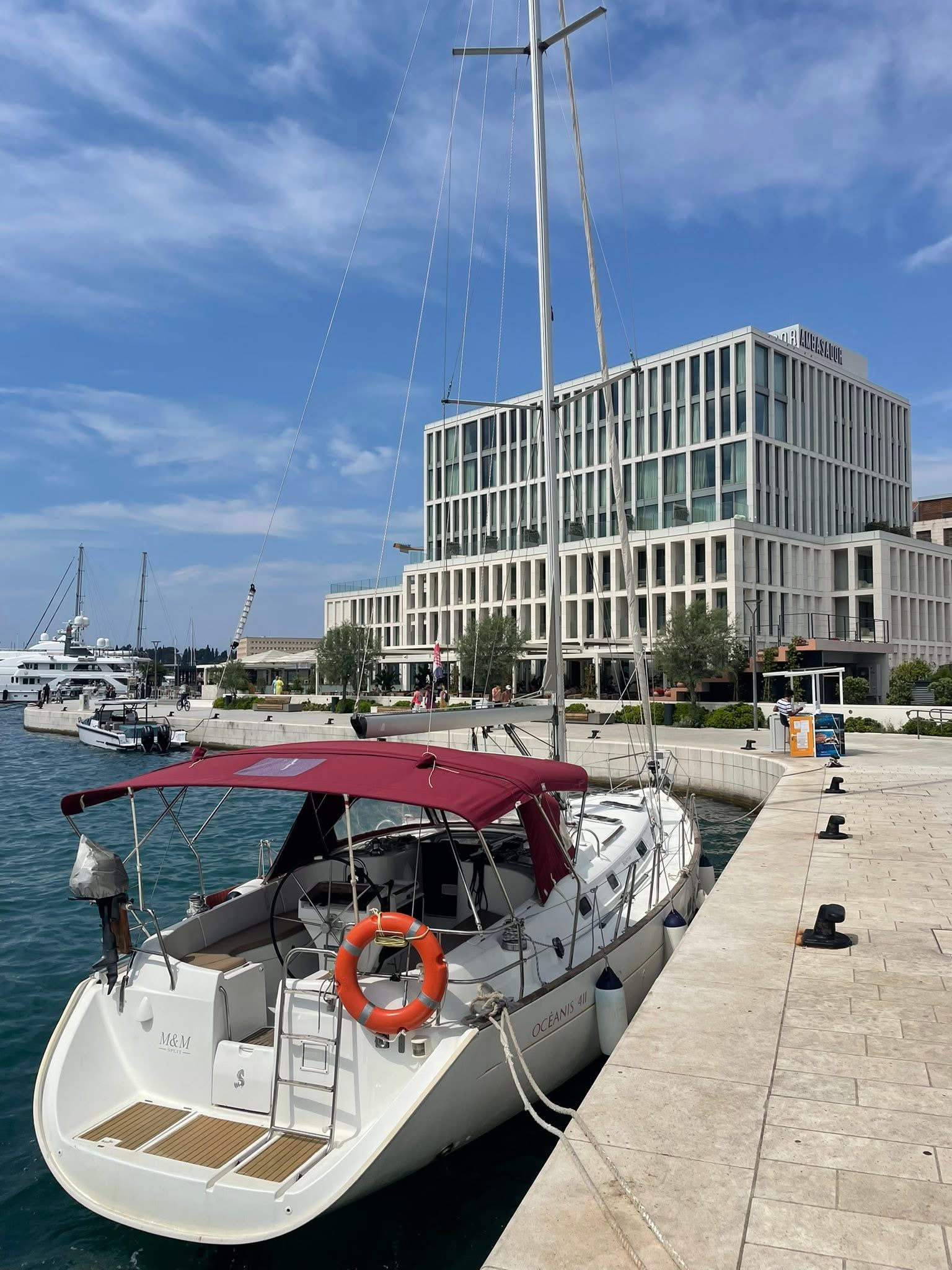 Oceanis 411 Celebration — photo 17