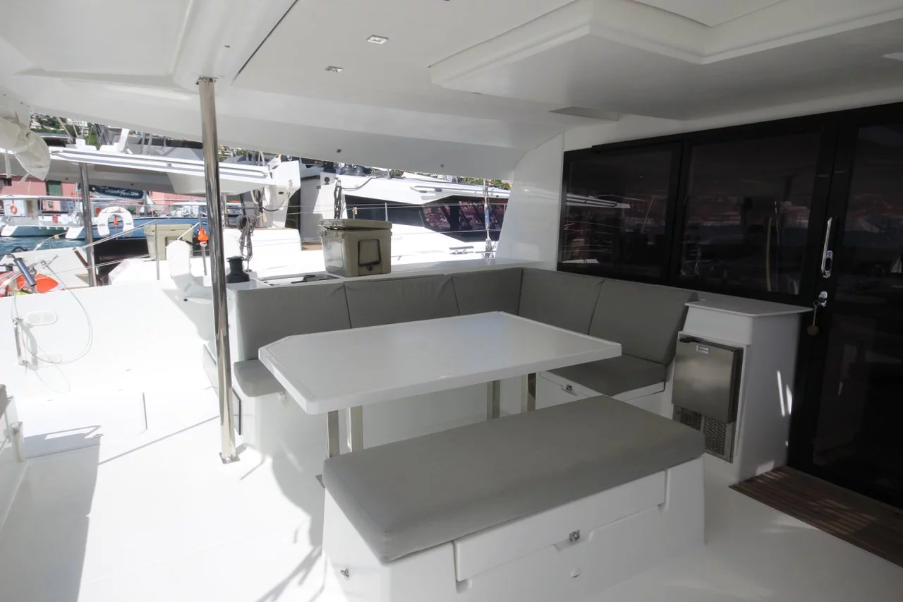 Fountaine Pajot Saba 50 - 5 cab. (Apres Ski)  - 18