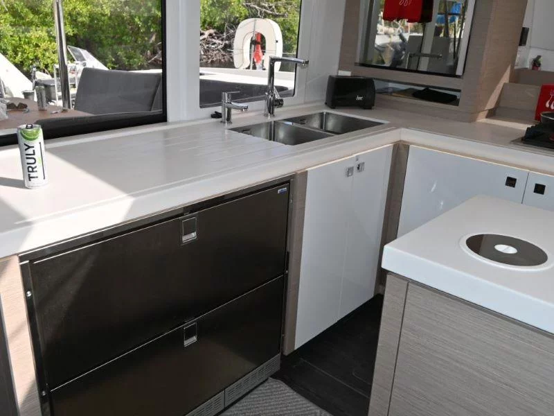Fountaine Pajot Saona 47 - 5 cab. (Barefoot Oasis)  - 2