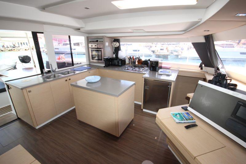 Photo #9 - Fountaine Pajot Saba 50 - 4 cab. (Brizo) in St. Thomas - 36250