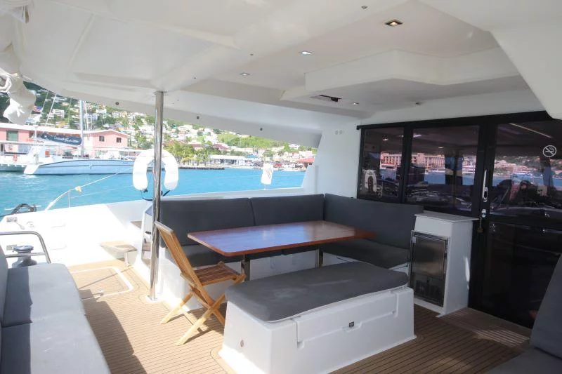 Fountaine Pajot Saona 47 - 5 cab. (La Belle Vie)  - 5