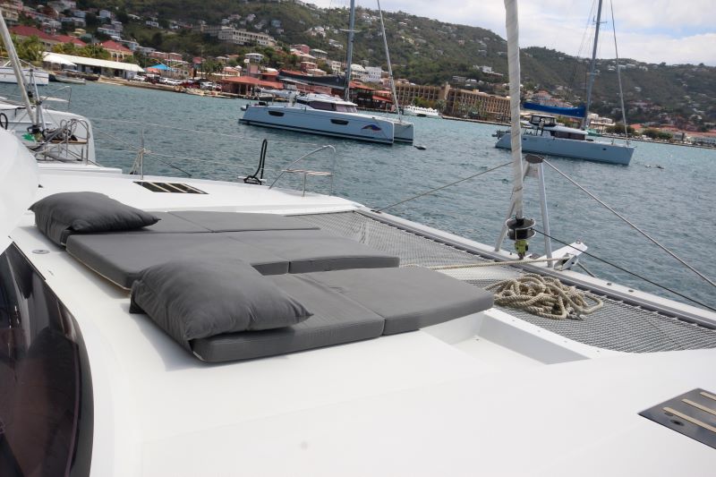 Photo #7 - Fountaine Pajot Saona 47 - 5 cab. (La Belle Vie) en Nanny Cay - 36256