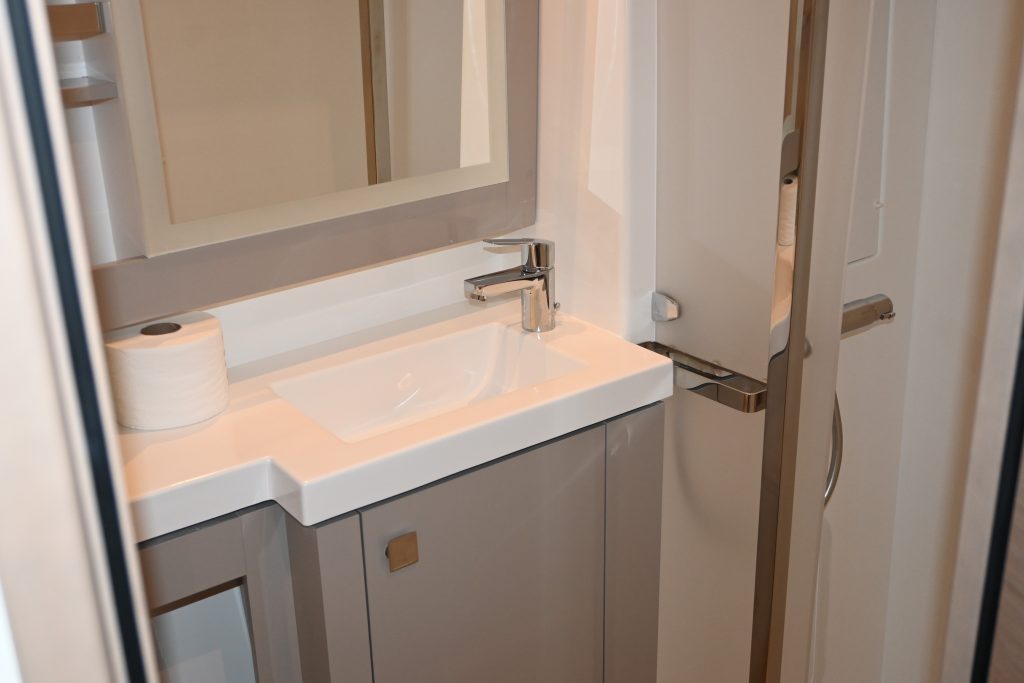 Photo #22 - Fountaine Pajot Saona 47 - 5 cab. (La Belle Vie) en Nanny Cay - 36256