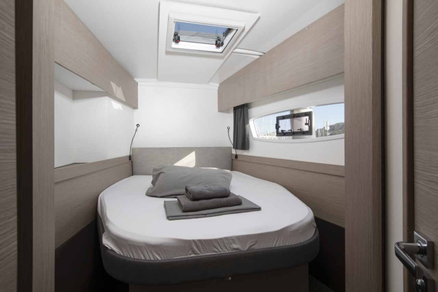 Fountaine Pajot Astrea 42 — photo 4