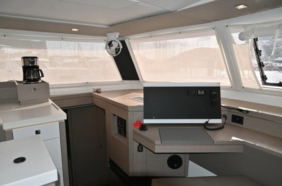 Photo #6 - Fountaine Pajot Saona 47 (Quintet) - 3 + 1 cab. (Rising Dawn) in St. Thomas - 36264