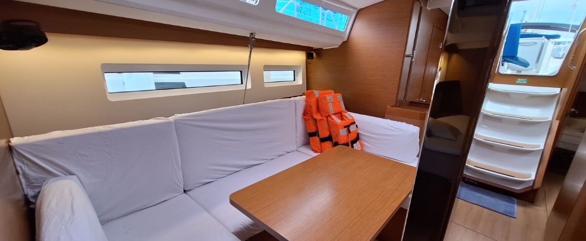 Photo #9 - Sun Odyssey 440 (Soyka) in Trogir - 36286