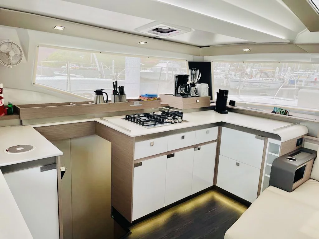 Fountaine Pajot Elba 45 - 4 cab. (Pau Hana II)  - 8