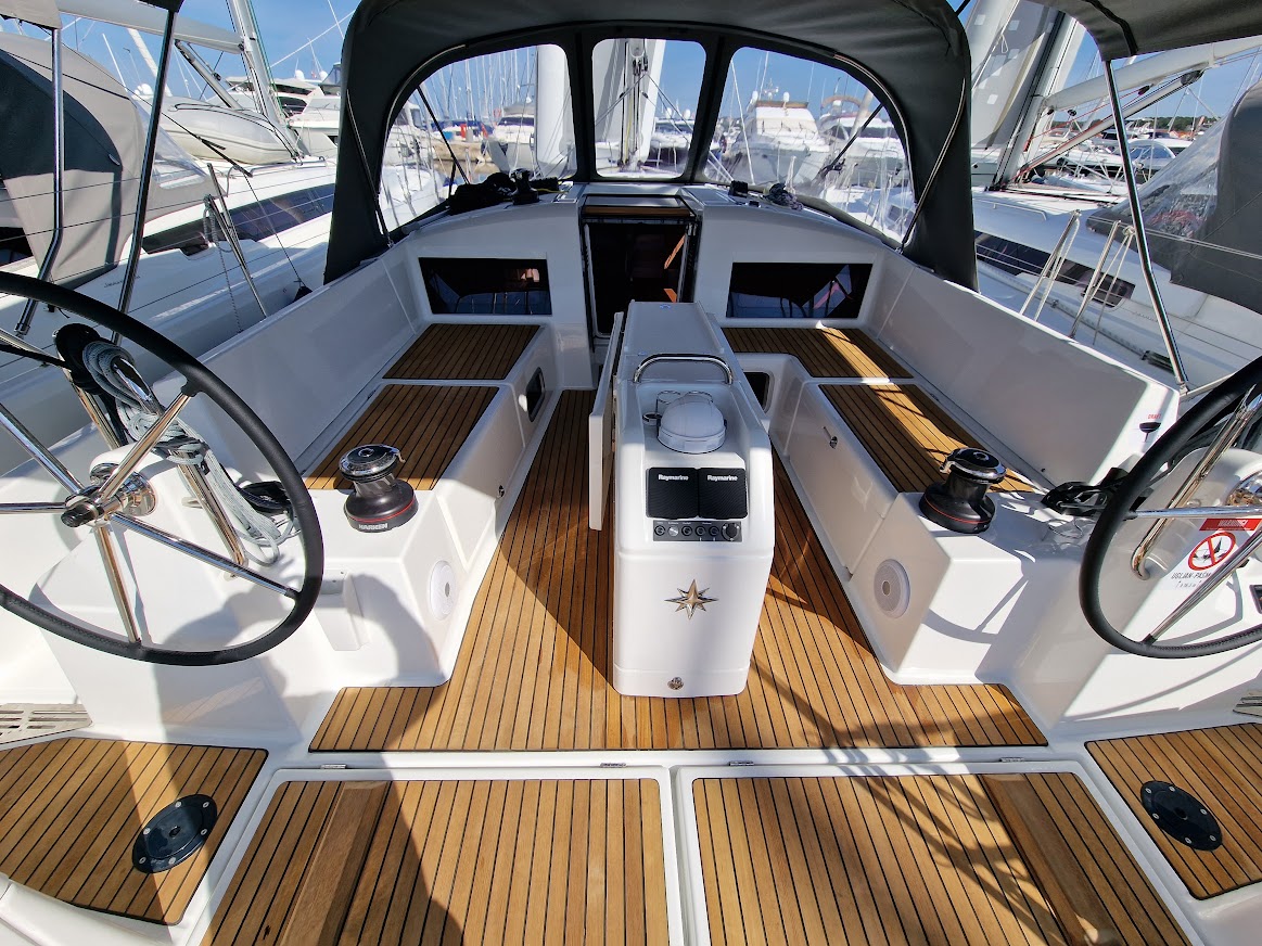 Photo #3 - Sun Odyssey 440 (Vela) en Biograd - 36297