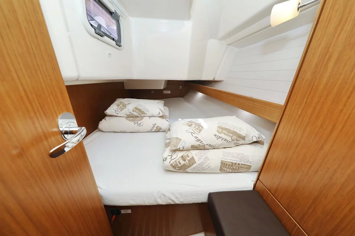 Bavaria Cruiser 34 (Feeling Good)  - 17