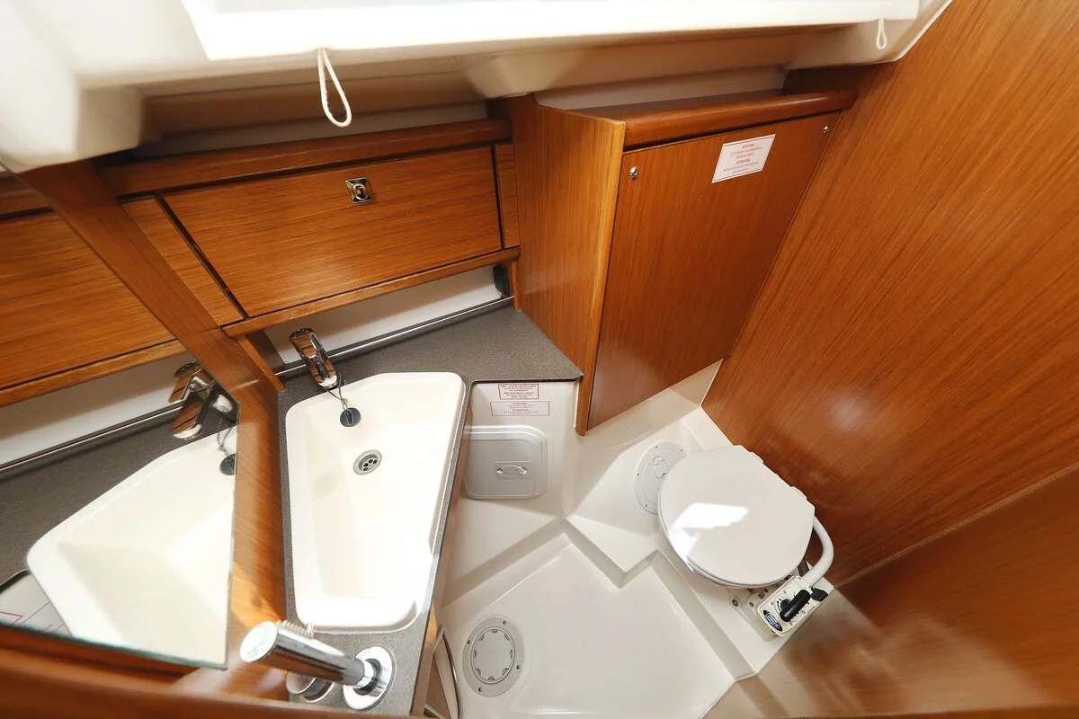 Bavaria Cruiser 34 (Feeling Good)  - 19