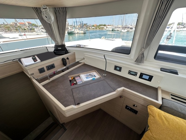 Lagoon 46 - 4 + 1 cab. — photo 19