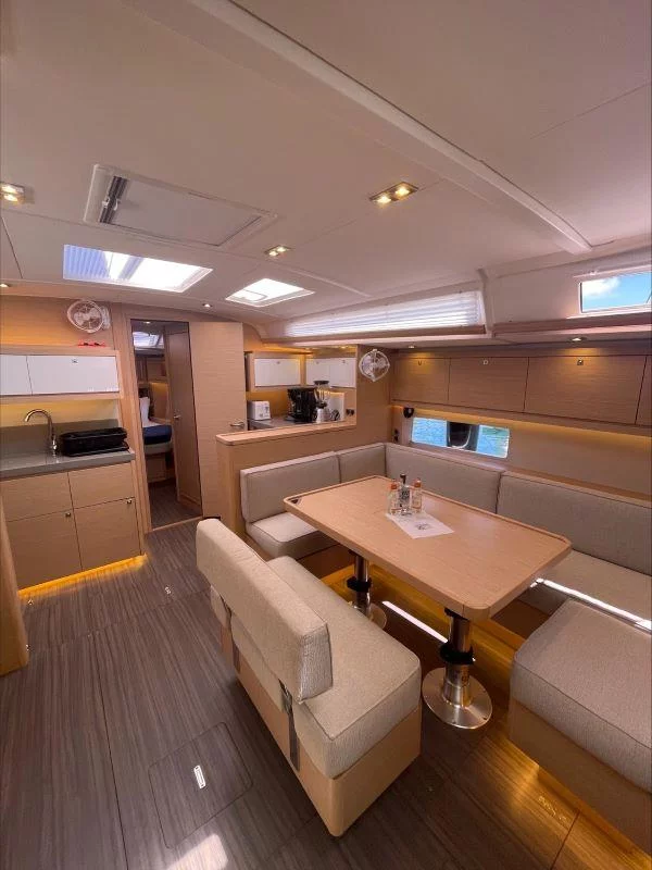 Dufour 470 - 3 cab. (Shandy Breeze)  - 12
