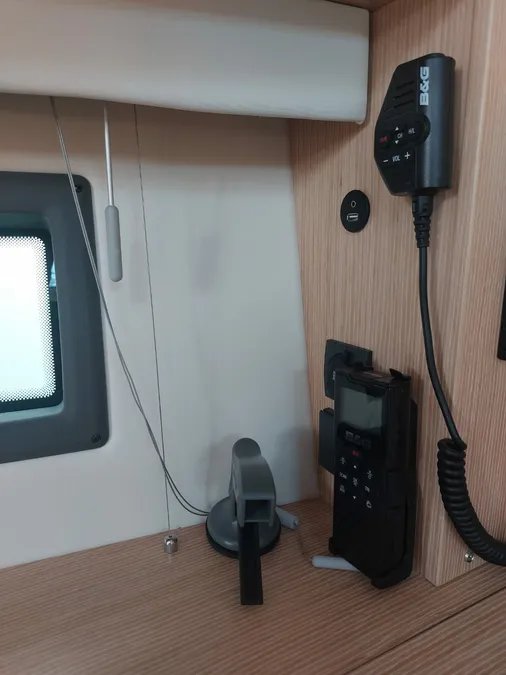 Bavaria C42 — photo 22