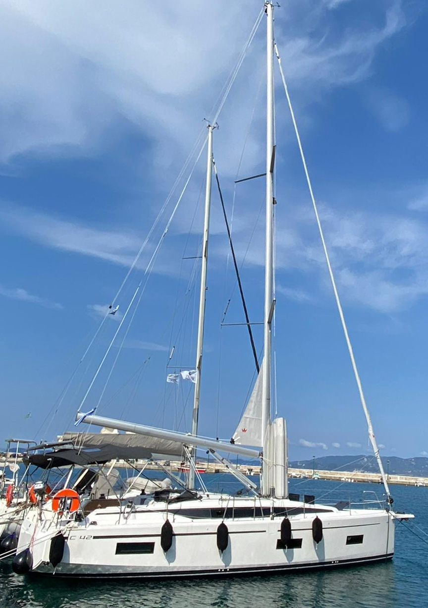 Photo #1 - Bavaria C42 (PRESTIGE) in Skiathos - 36391