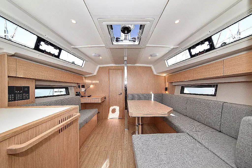 Bavaria C42 (PRESTIGE)  - 13