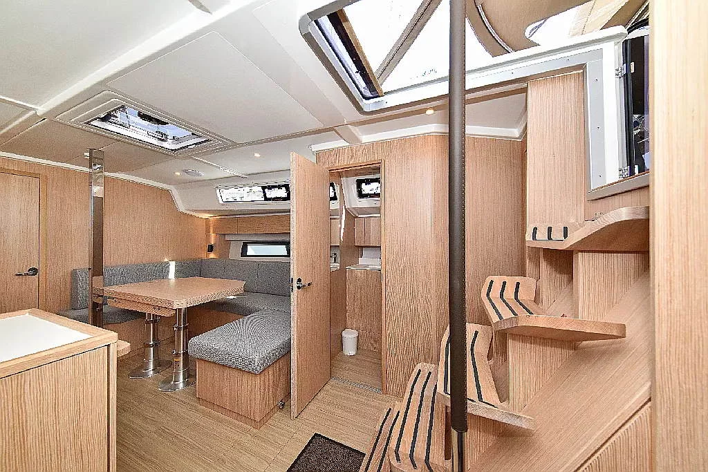 Bavaria C42 (PRESTIGE)  - 16