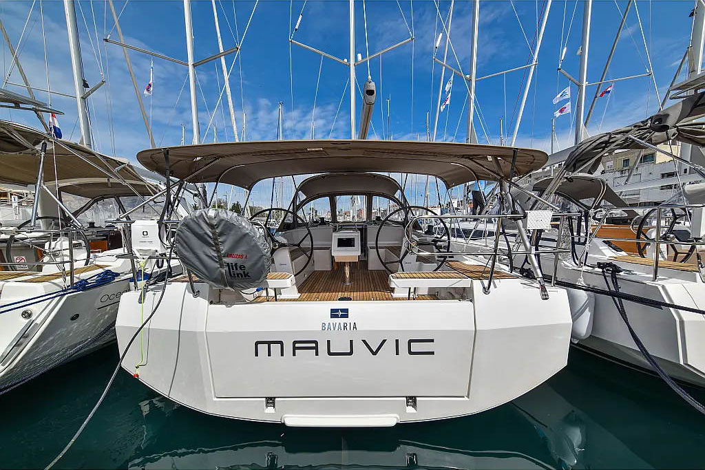 Photo #1 - Bavaria C42 (PRESTIGE) in Zadar - 36392