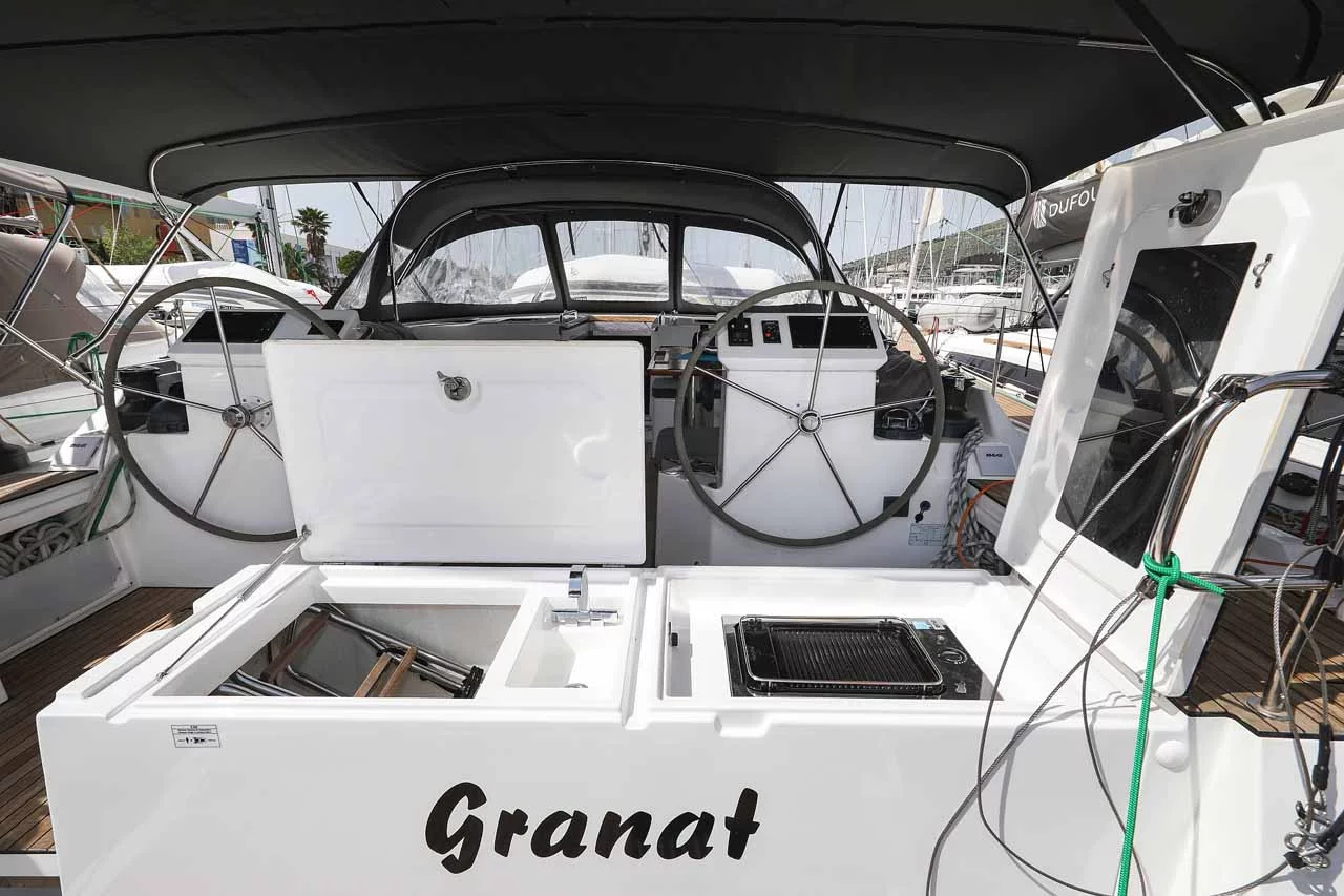 Bavaria C50 Holiday - 5 + 1 cab. (Granat)  - 7