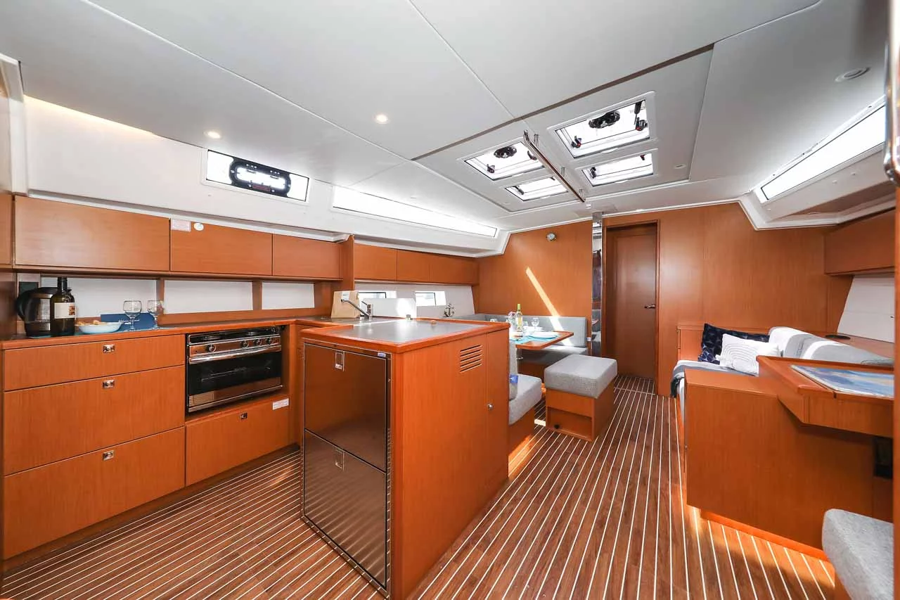 Bavaria C50 Holiday - 5 + 1 cab. (Granat)  - 15
