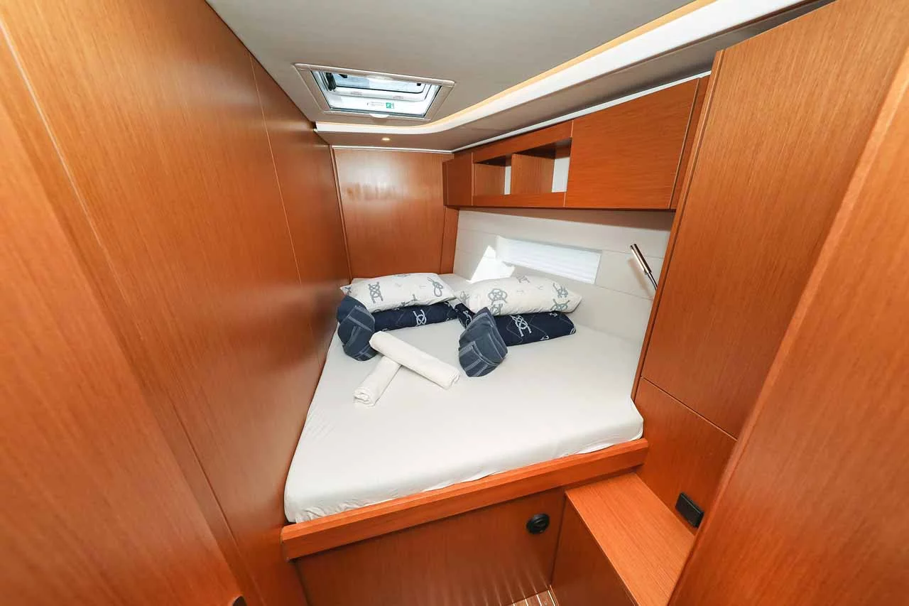 Bavaria C50 Holiday - 5 + 1 cab. (Granat)  - 21