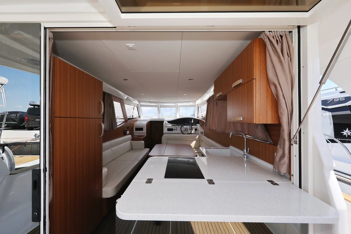 Greenline 33 (Mozart)  - 10