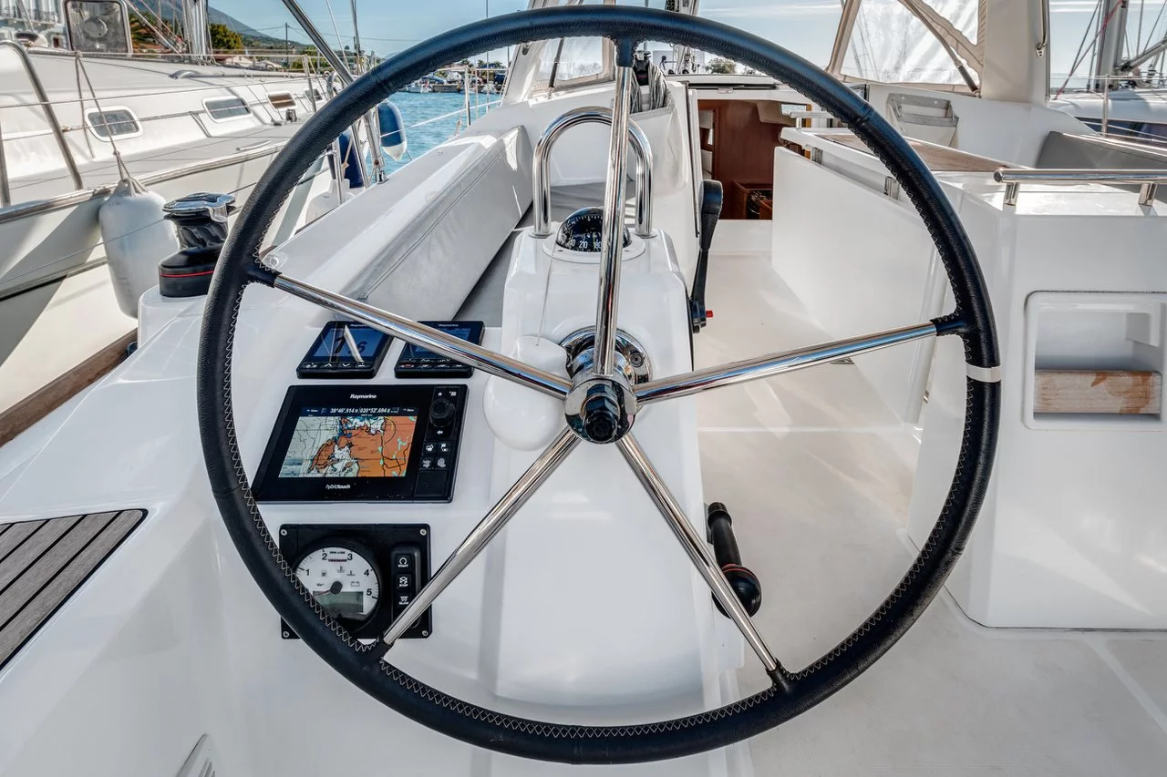 Oceanis 38.1 (Harmonia)  - 2